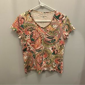 Croft & Barrow paisley V neck Shirt. Women’s Medium.